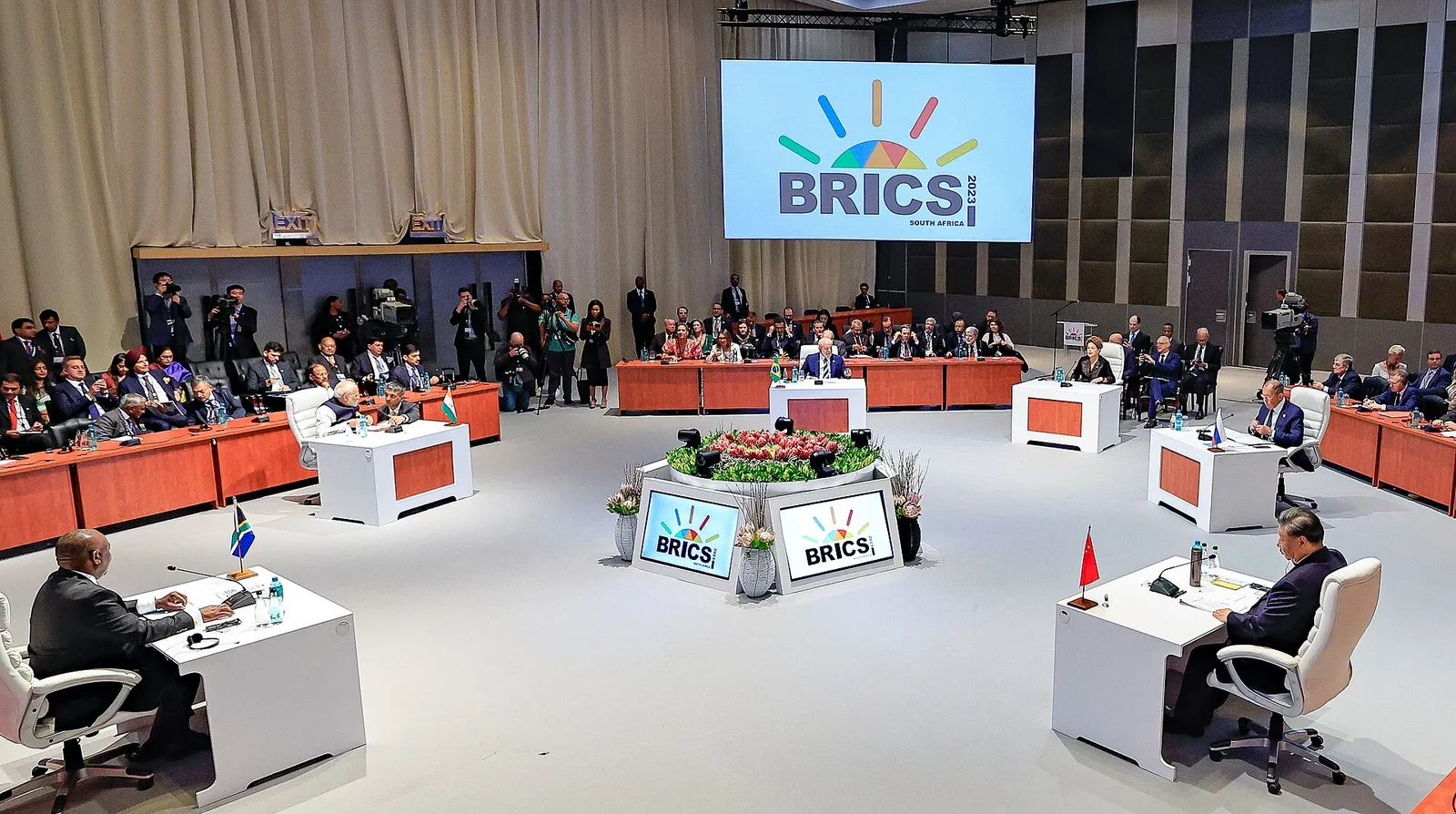Lula na sessão plenária ampliada da XV Cúpula do BRICS, em Joanesburgo, em 23 de agosto de 2023.