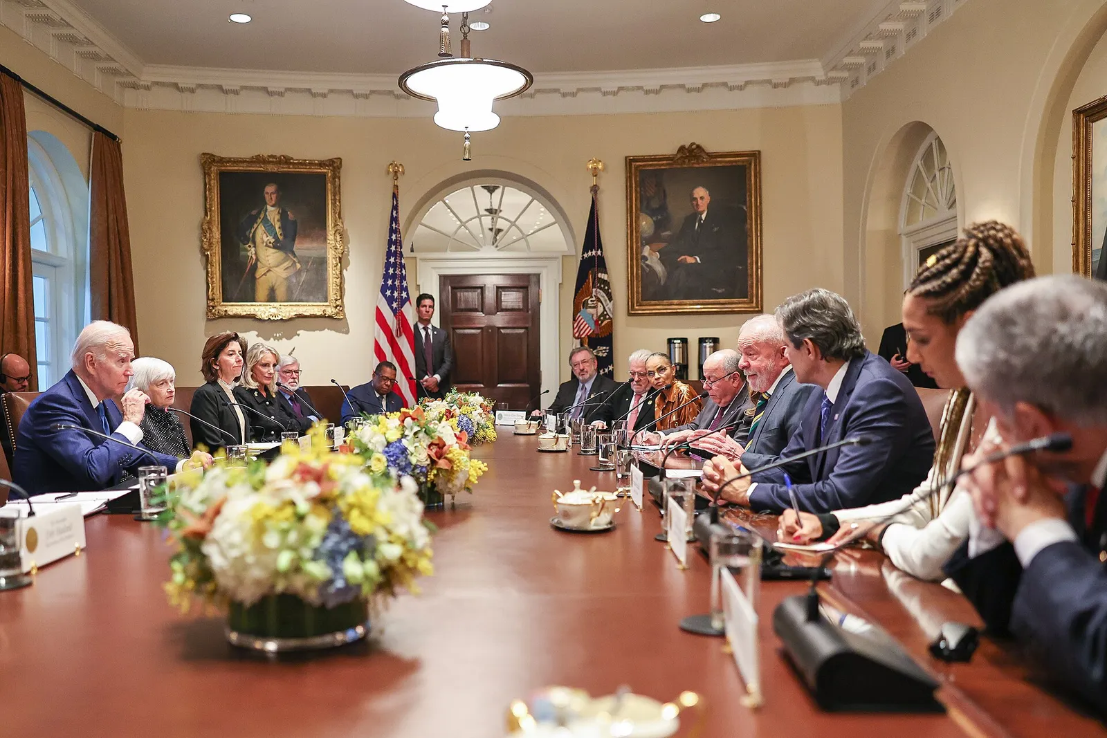 Lula em reunião ampliada com Joe Biden, na Casa Branca, em Washington, em 10 de fevereiro de 2023.