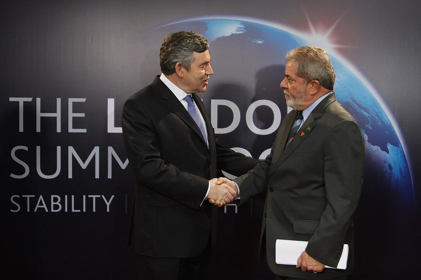 Lula na primeira sessão de trabalho da cúpula do G20 em Londres, com Gordon Brown, em 2 de abril de 2009.