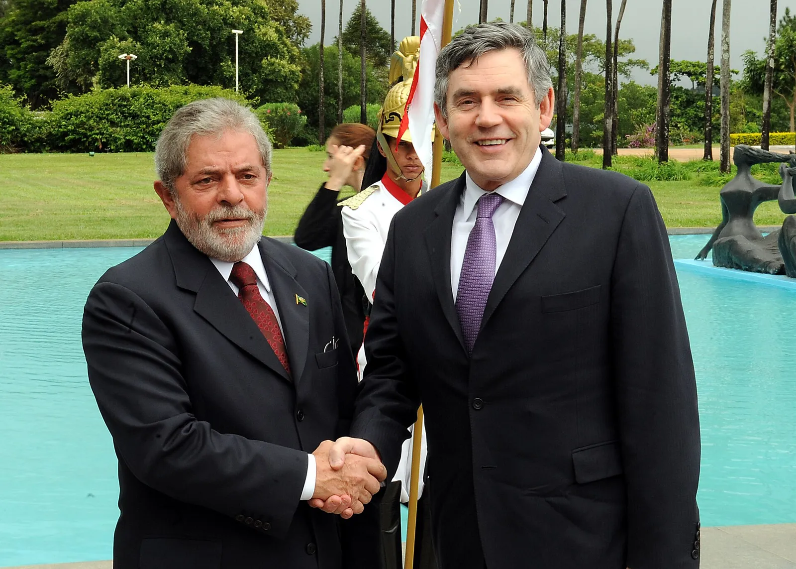 Lula e Gordon Brown, em Brasília, em 26 de março de 2009.