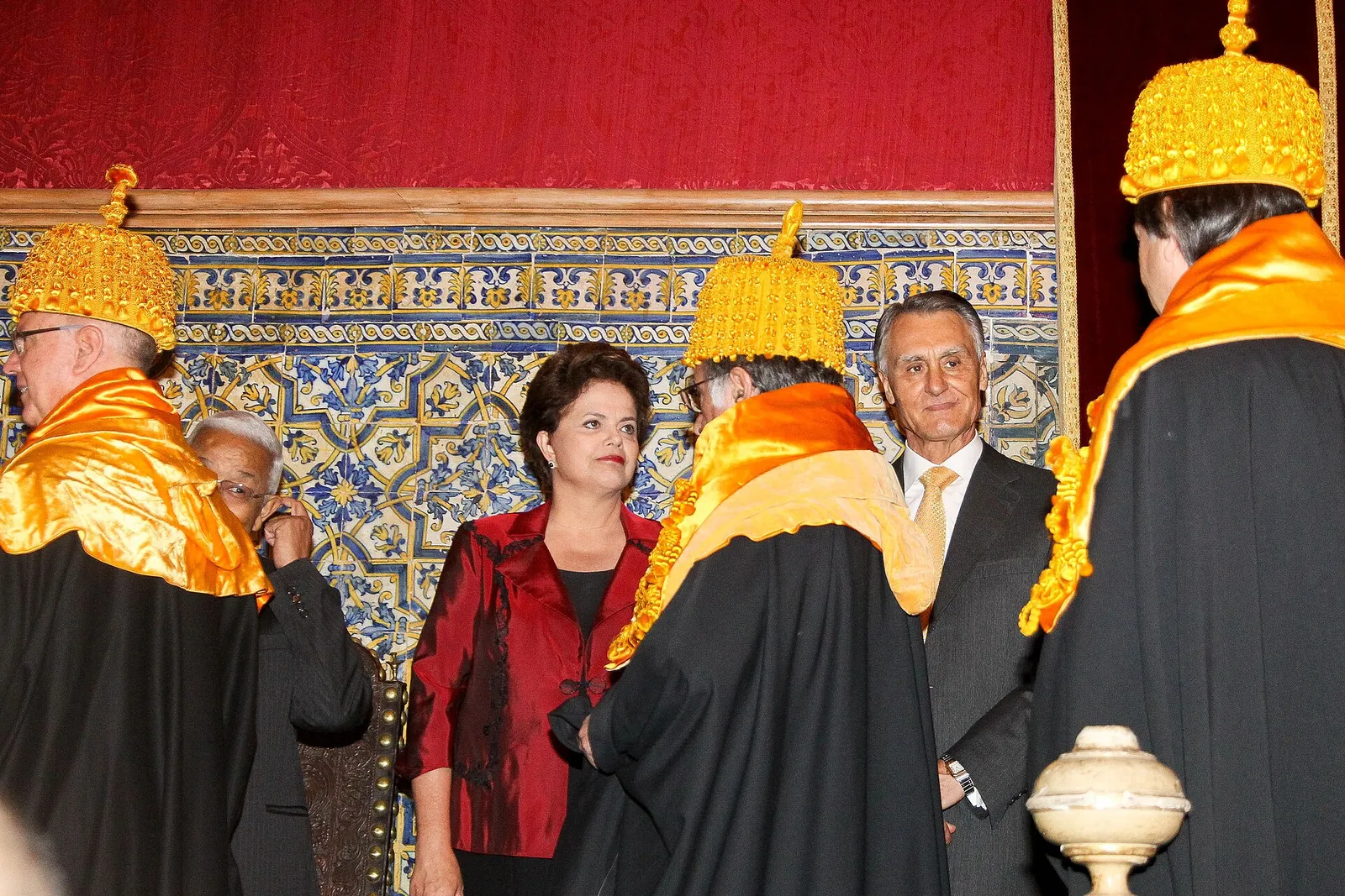 Cerimônia de concessão do título de doutor honoris causa a Lula, em Coimbra, Portugal, em 30 de março de 2011, com a participação da presidenta Dilma Rousseff.