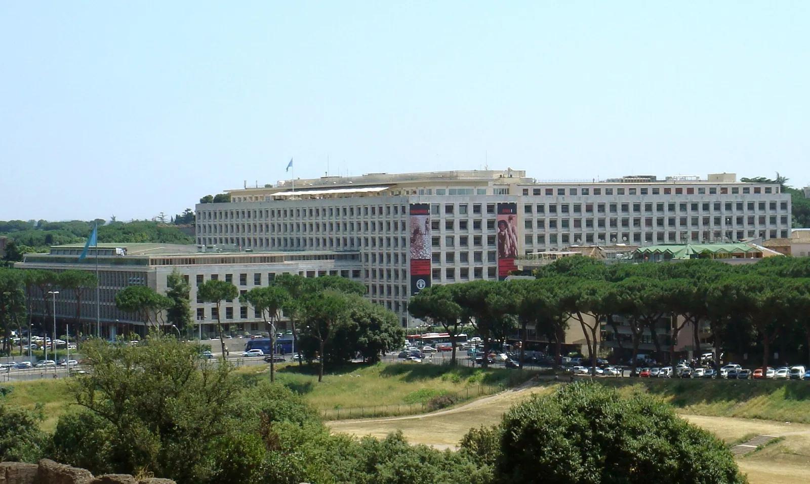 Sede da FAO em Roma, na Via delle Terme di Caracalla (imagem ilustrativa da instituição; não mostra o reconhecimento).