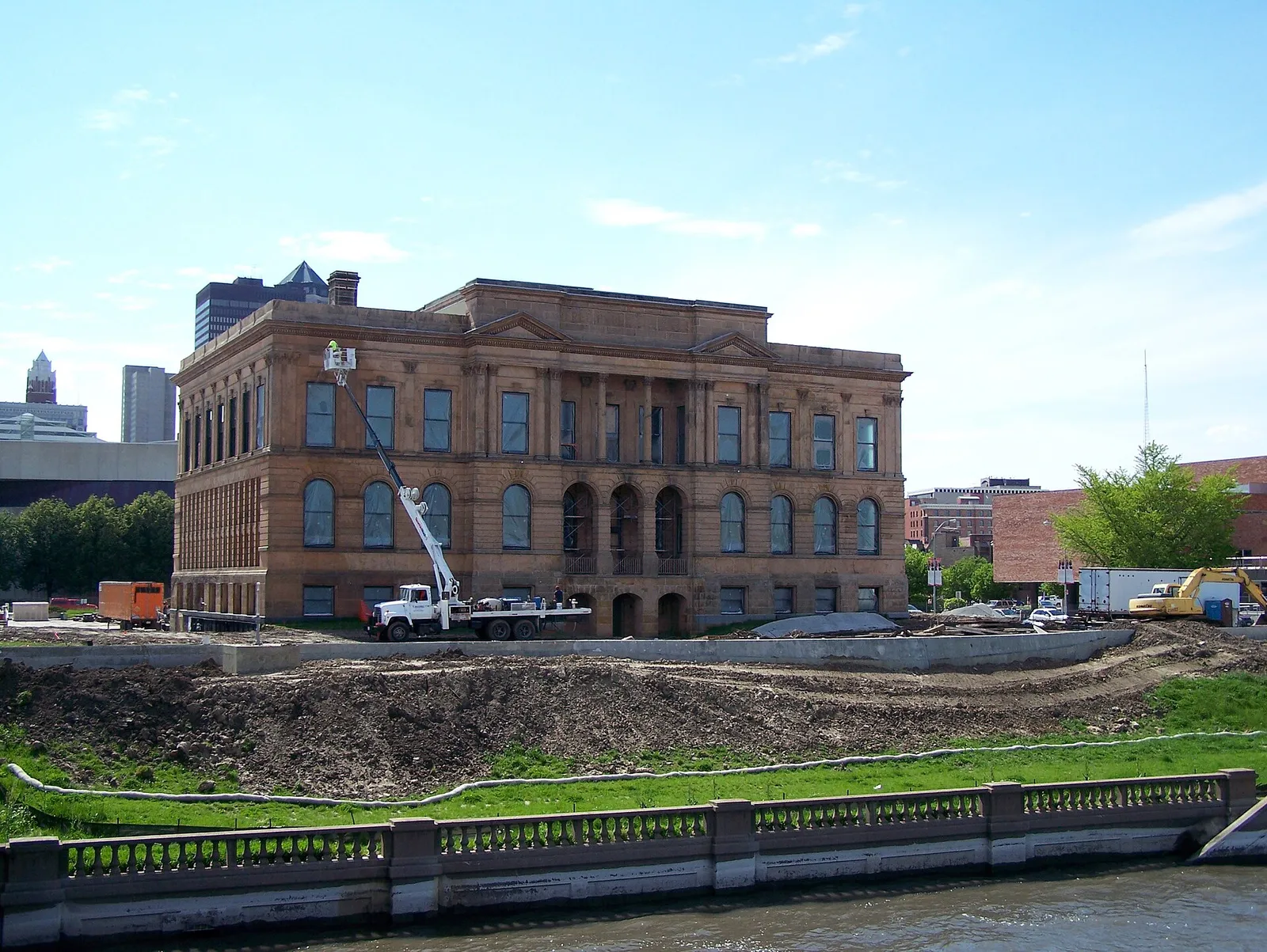 Hall of Laureates do World Food Prize, antiga Biblioteca Pública de Des Moines, às margens do rio Des Moines, em Iowa (imagem ilustrativa da instituição concedente; não mostra a premiação).